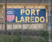 Six Found Dead in Shipping Container in Texas Near Mexico Border