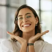 Smile White Offers £1,300 Off Aligners: 'My Smile Transformed'