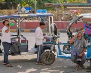 South Asia's Heat Crisis: Workers Struggle to Recover as Nights Warm