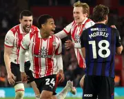 Southampton Edge Middlesbrough in Tense Championship Playoff Semi-Final