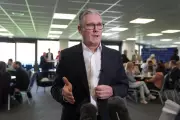 Starmer Faces Crucial 72 Hours to Secure Leadership Amid Labour Turmoil