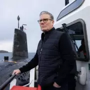 Starmer Faces Leadership Crisis as Rayner Warns of 'Last Chance'