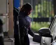 Starmer Scraps Fuel Duty Rise, Extends Freeze to Help Drivers