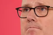 Starmer's 'Last Saloon' Speech Aimed to Hold Off Leadership Challenge