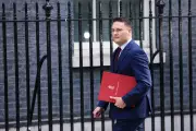 Starmer's Stubbornness: Doing What's Best for Britain by Refusing to Resign