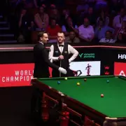 Steve Davis Slams 'Embarrassing' 100-Minute Frame at Snooker Worlds