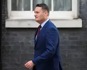 Streeting in Standoff with No 10 as Allies Claim Leadership Challenge Imminent