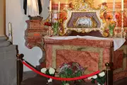 Thief Steals 800-Year-Old Saint’s Skull from Czech Church in Daylight