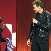 Tom Brady Mocks Kevin Hart's Cheating Scandal at Netflix Roast