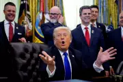 Trump Briefed on New Iran Strike Options as He Pushes for Deal