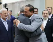 Trump Claims Iran Peace Deal Near, Strait of Hormuz to Reopen
