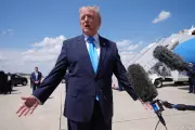 Trump: Strait of Hormuz Must Open Immediately for Iran Deal