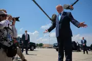 Trump Vows to Speak with Taiwan’s President, Breaking Longstanding US Policy