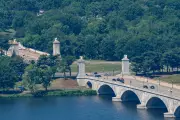 Trump's Washington Arch Plan Faces New Federal Scrutiny Amid Design Changes