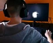 Twitch Allows Viral 'Mogging' Beauty Contests via Omoggle Site