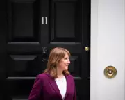 UK Borrowing Hits £24.3bn in April as Retail Sales Drop