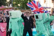 UK Eurovision Entry Look Mum No Computer Says Contest Is 'A Lot of Work'