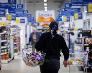 UK Households Face Rising Prices as Top Financial Worry, Survey Shows