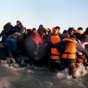 UK Migration Drops 48% to Lowest Level Since Early 2021