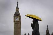UK Weekend: Rain and Chill Before Bank Holiday Temperature Rise