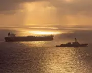 US Awaits Iran's Response on Ceasefire Amid Strait of Hormuz Clashes