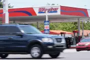 US Gas Tax Suspension: What It Means for Drivers and Pump Prices