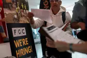 US Jobless Claims Rise Amid 'Low-Hire, Low-Fire' Economy