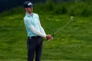US PGA Leader Smalley Under Pressure from Major Champions on Final Day