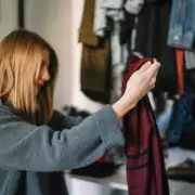 Woman Stunned by £650 Hermès Scarf Price in Chelsea Charity Shop