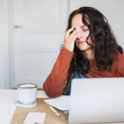 Women Turn to AI After Doctors Ignore Their Pain, Study Finds