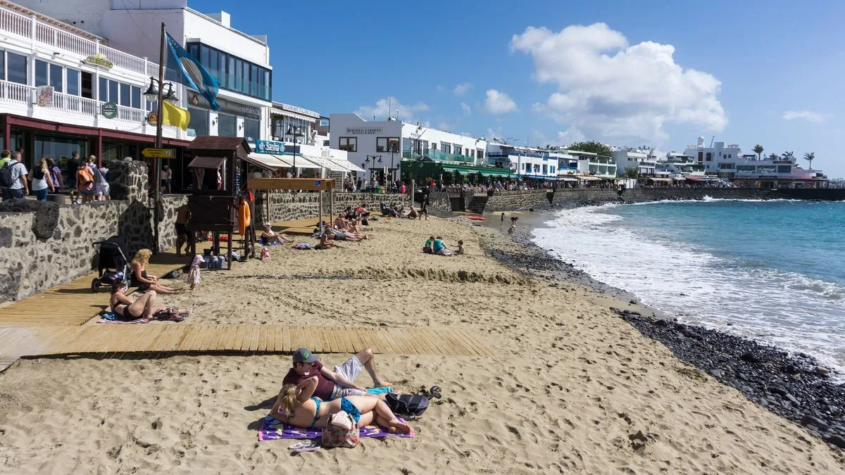 Lanzarote Beach Closed Due to Faecal Contamination