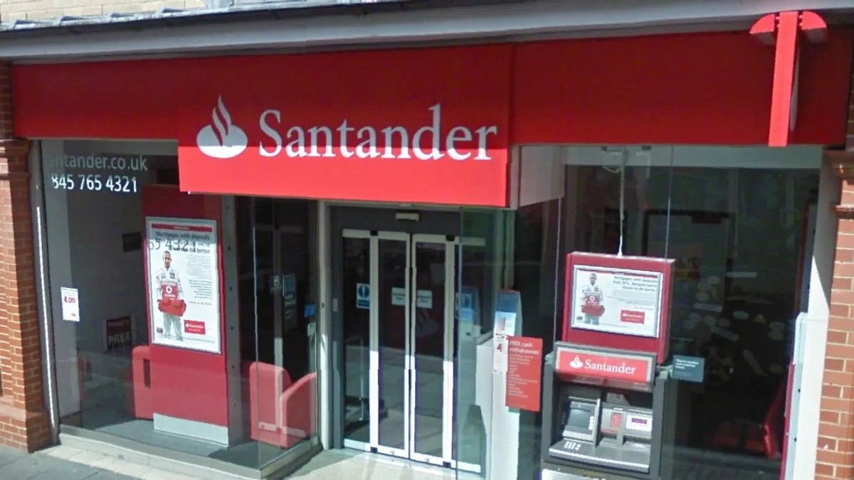 17 Santander and NatWest Branches to Close Next Week