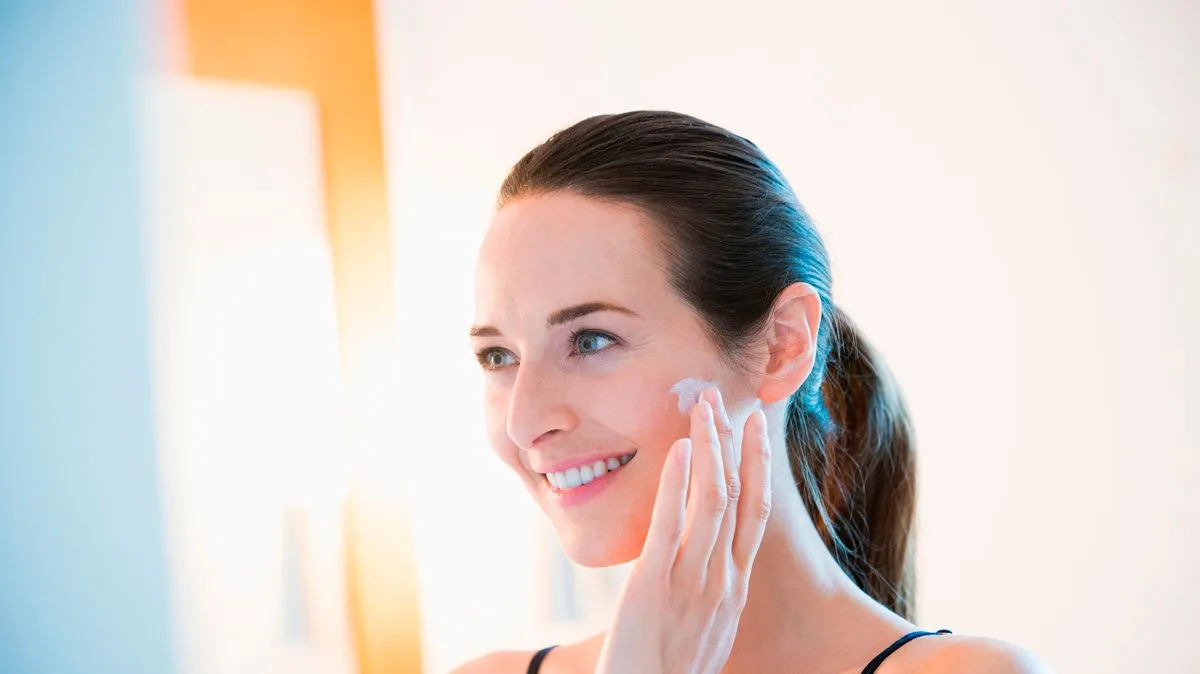 Dermatologist Warns: Three Foods That Age Your Skin
