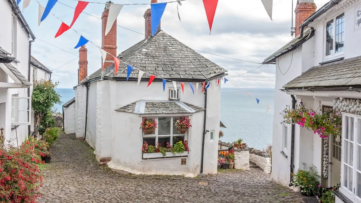 Travel Expert Reveals Three Hacks to Cut UK Holiday Cottage Costs in Half