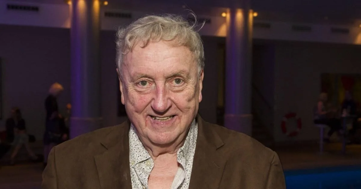 Actor Desmond Barrit Dies at 81 as Tributes Pour In