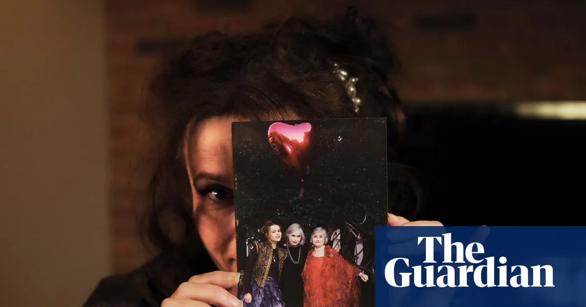 Actors Read Poems for Celebration Day in Memory of Lost Loved Ones