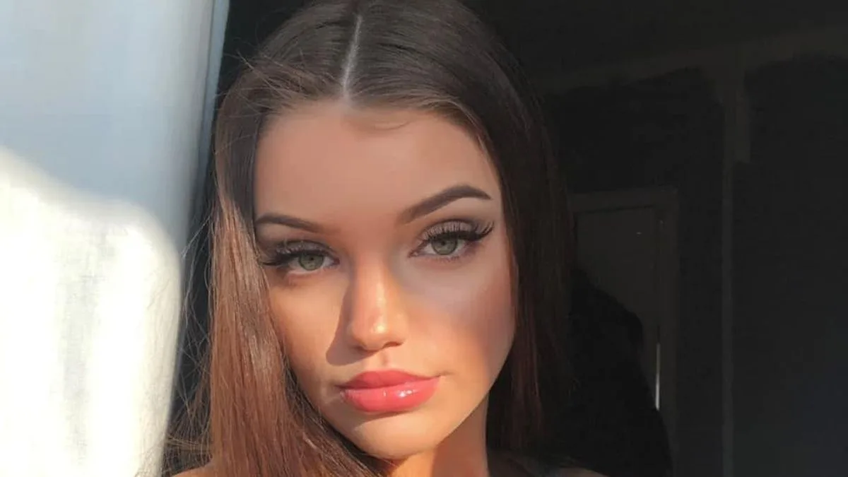 Adelphi Hotel Under Investigation After Wardrobe Kills Young Woman