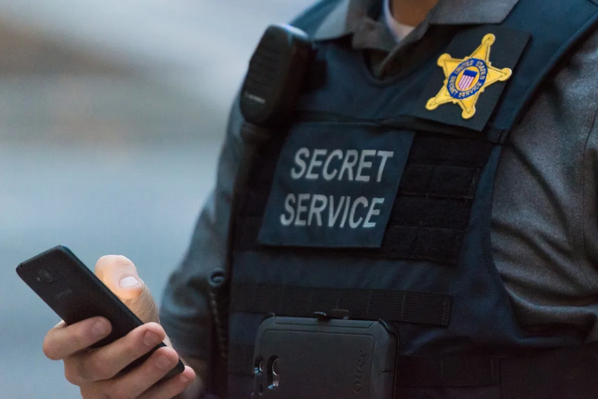 Secret Service Agent on Vance Detail Suspended After Leak