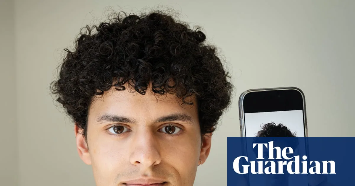 Plastic Surgeons Warn of 'AI Face' Trend as Patients Seek Unrealistic Results