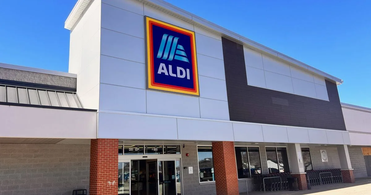 Aldi's £35 Heated Airer Returns: Dries Clothes for 8p per Hour