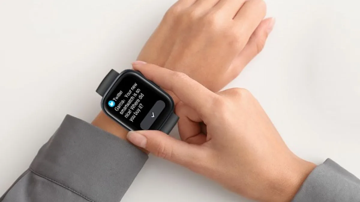 Bestselling £130 Smartwatch Dubbed 'Great Fitness Companion' Drops to Just £24