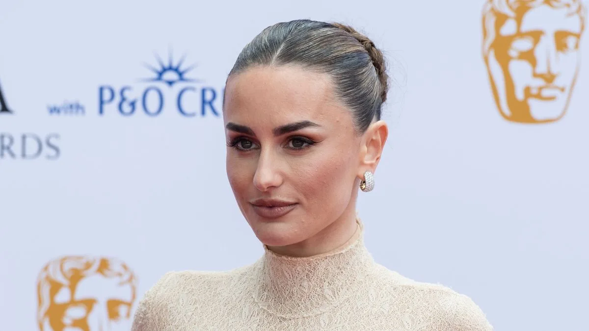 Amber Davies Offers to Return to Strictly for Masterclass