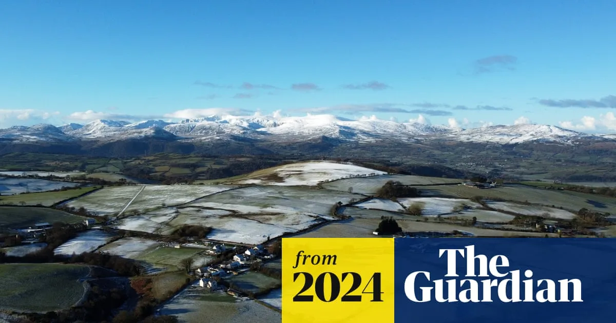 Amber Warning: 25cm Snow Expected in UK Arctic Blast