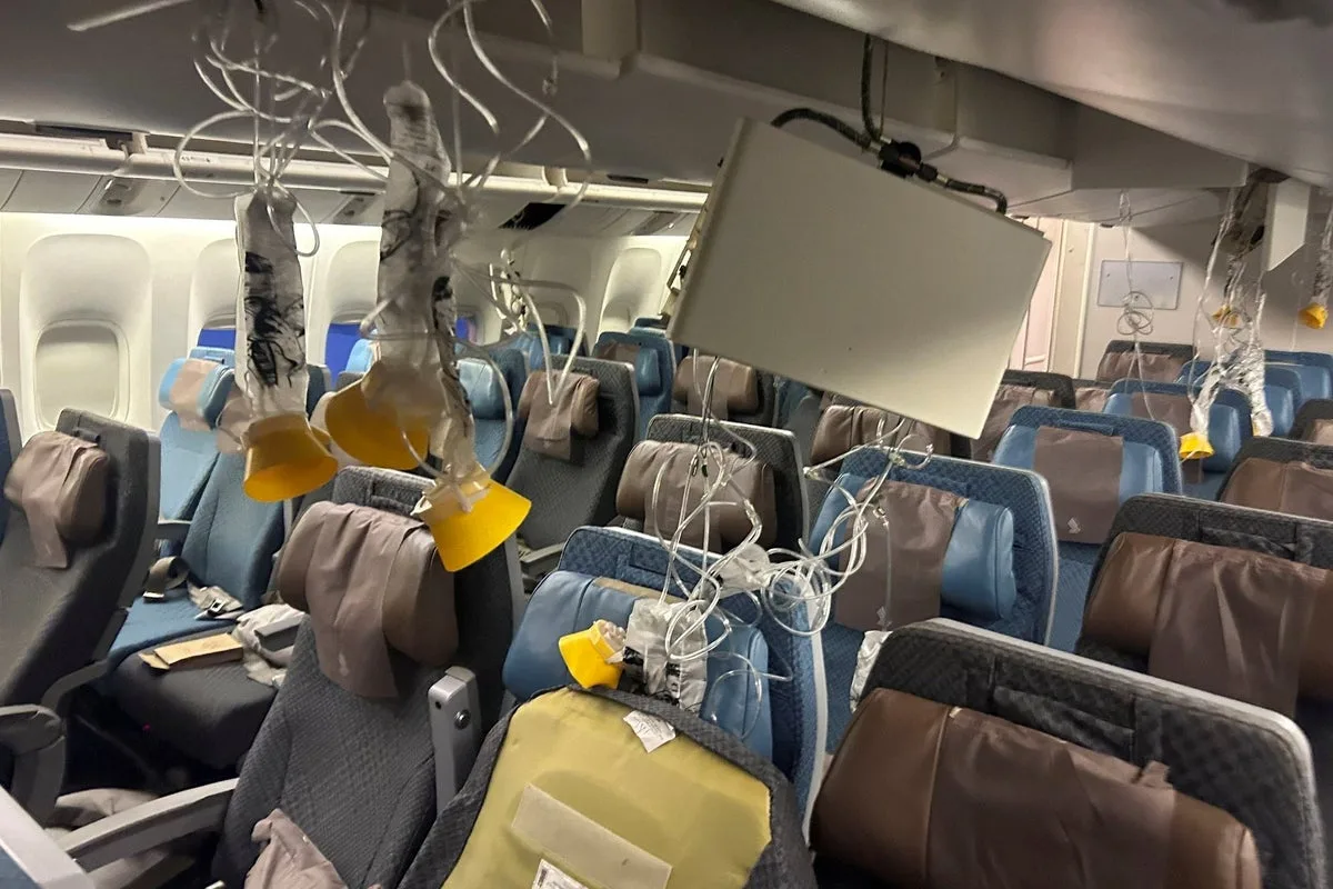 Briton recounts chaos on Singapore Airlines flight that plunged 6,000ft in severe turbulence