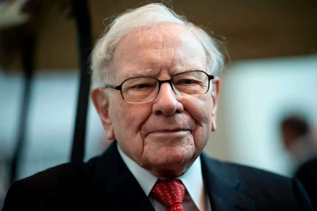 Anonymous Bidder Pays $9m for Lunch with Warren Buffett and Steph Curry
