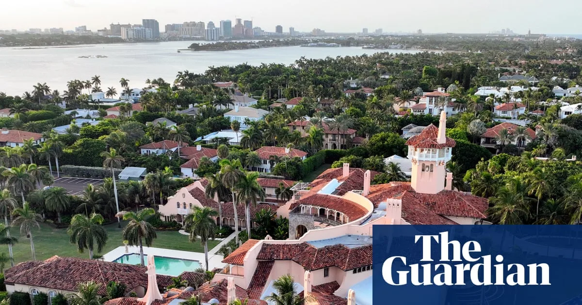 Secret Service Shoots Armed Intruder at Trump's Mar-a-Lago