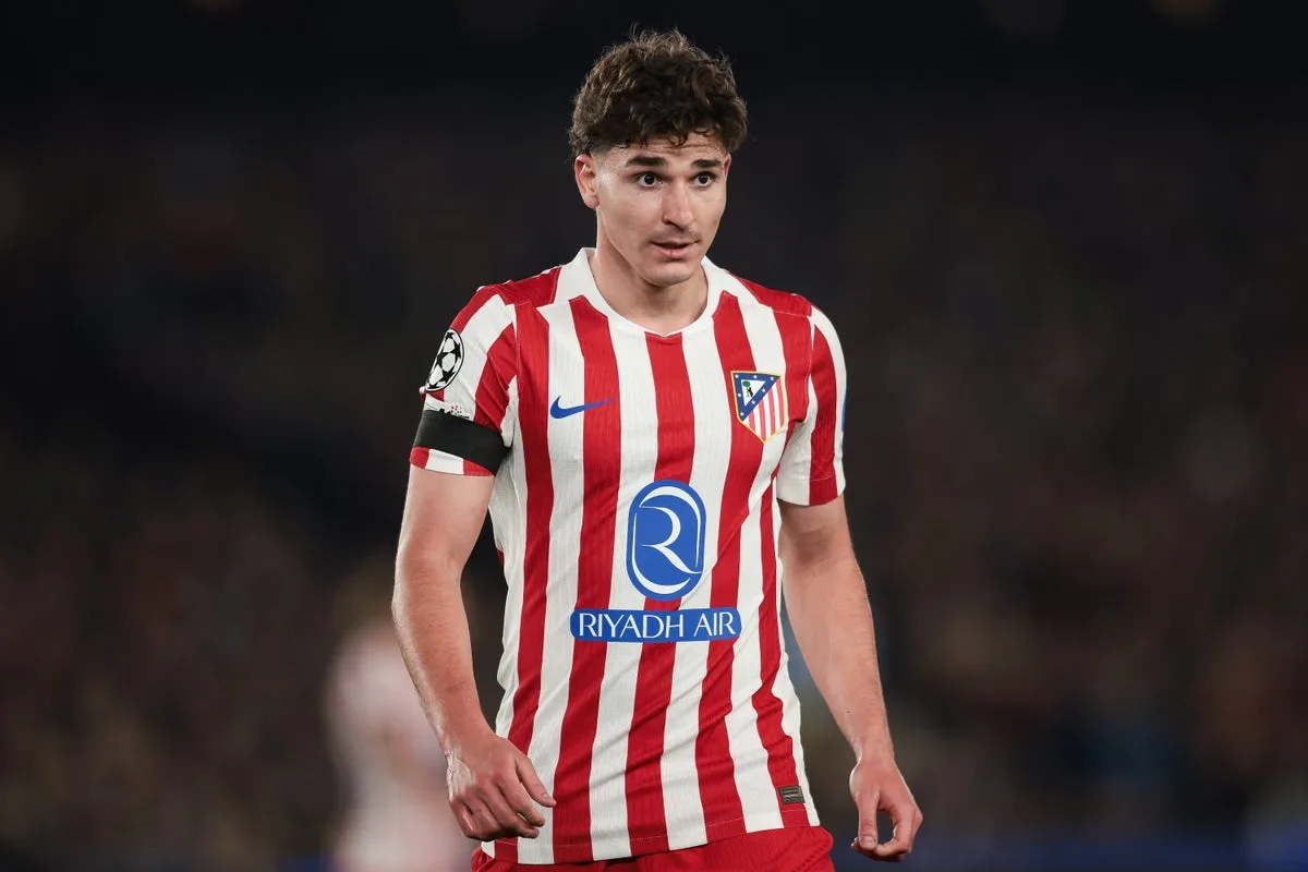 Arsenal and PSG Set for £108m Battle for Julian Alvarez