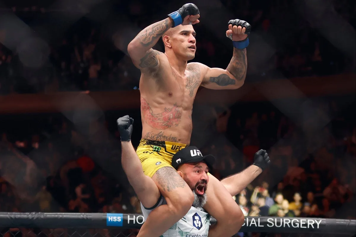 Aspinall Knocks Out Pavlovich in 83 Seconds to Win Interim UFC Heavyweight Title
