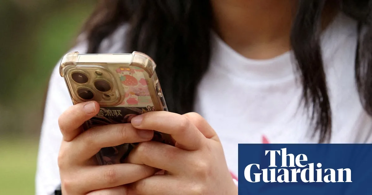 Two-Thirds of Under-16s Kept Social Media Accounts Despite Australia Ban