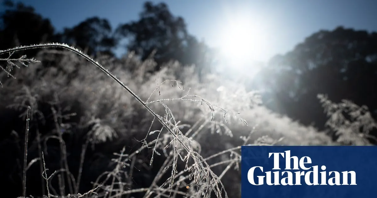 Australia's East Coast Braces for Cold Snap with Damaging Winds and Snow